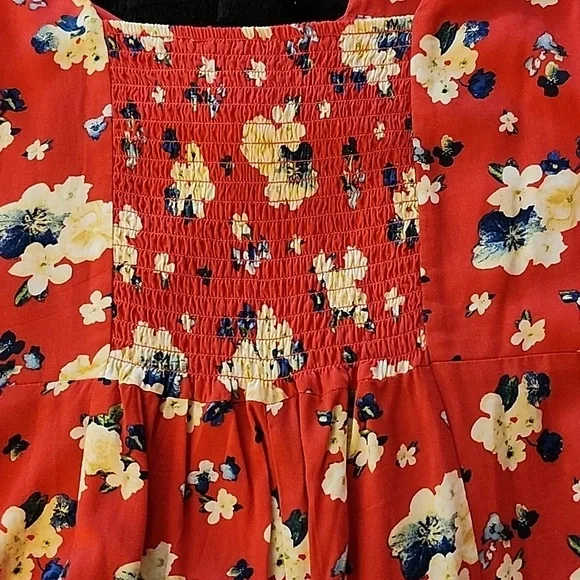 F21 - LG Red Floral Bow Tie Bohemian Romper - Picture 8 of 9